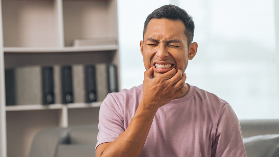 Is a Tooth Infection Serious? Emergency Signs & Treatment